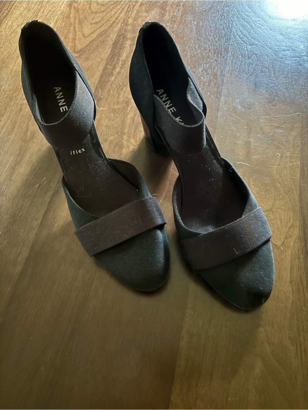 Anne KleinFlex Black Open-Toe Block Heel Sandals